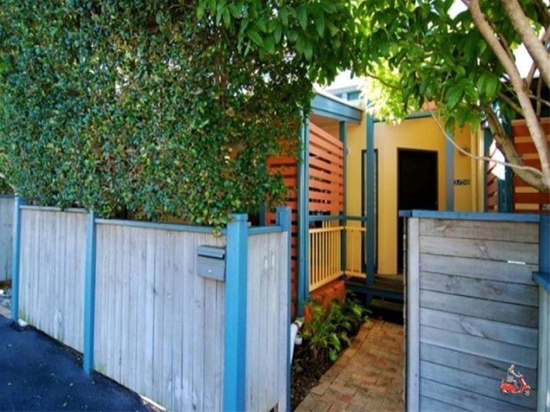 3/58 York Parade, Spring Hill QLD 4000