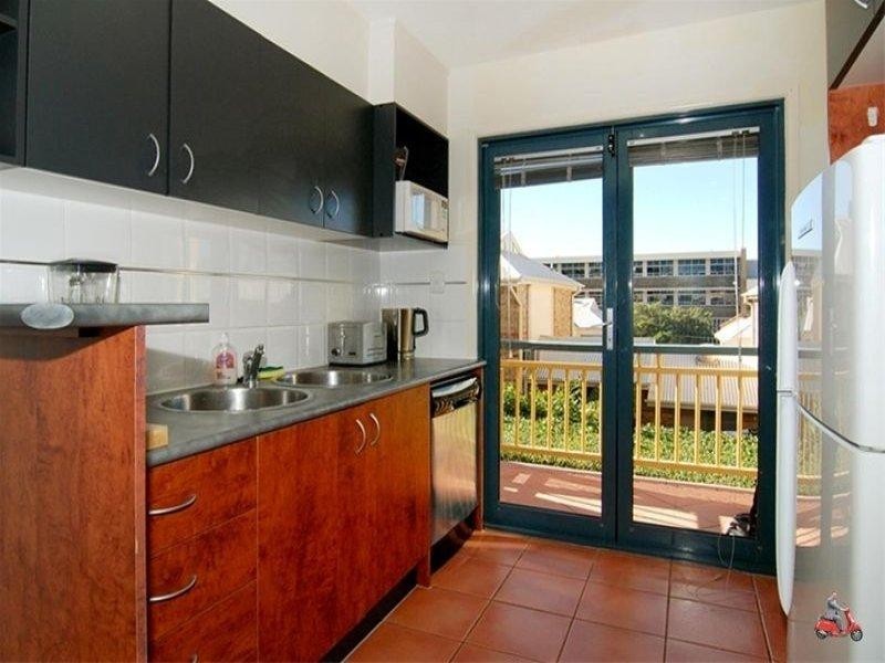 3/58 York Parade, Spring Hill QLD 4000