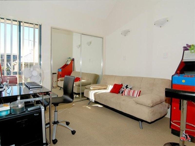 3/58 York Parade, Spring Hill QLD 4000