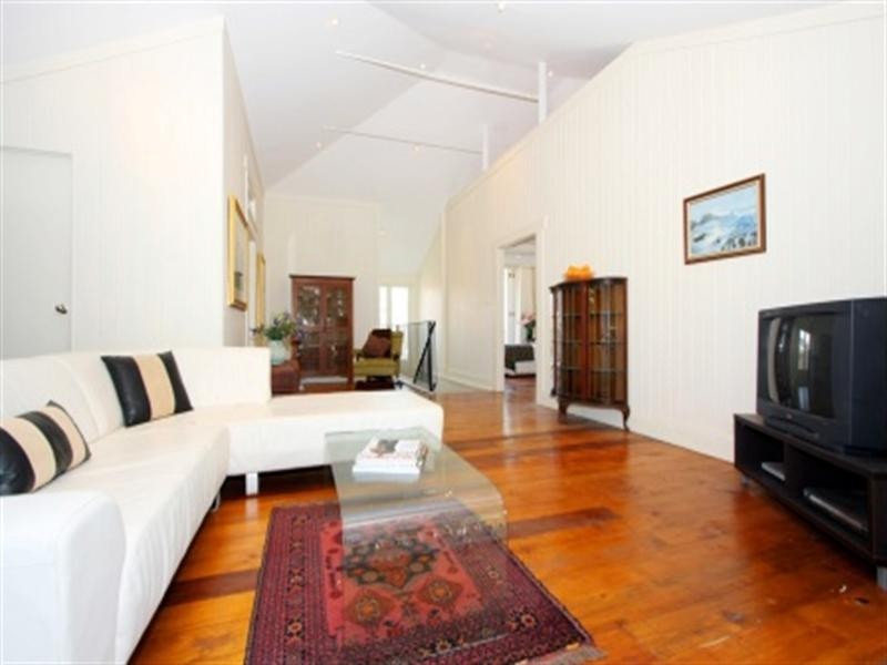 3 Hipwood Street, Spring Hill QLD 4000