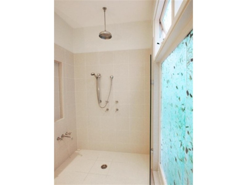 3 Hipwood Street, Spring Hill QLD 4000