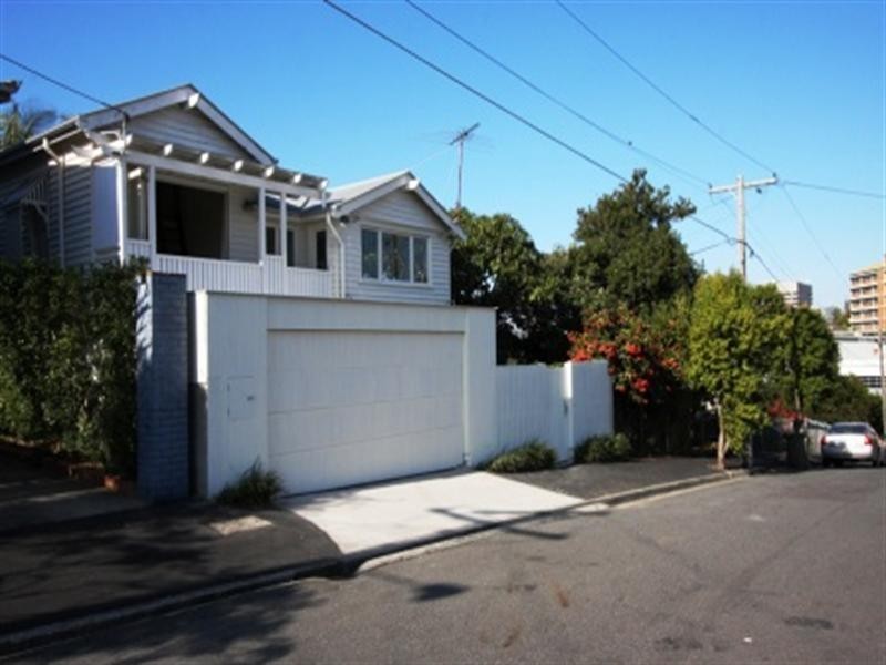 3 Hipwood Street, Spring Hill QLD 4000