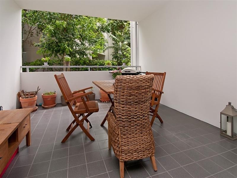 211/71 Beeston Street, Teneriffe QLD 4005