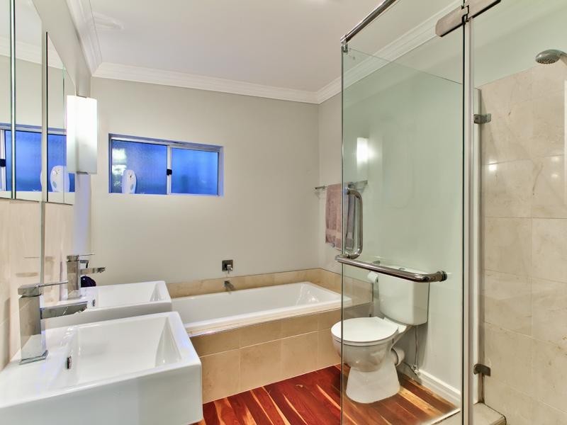 11 Davidson Terrace, New Farm QLD 4005