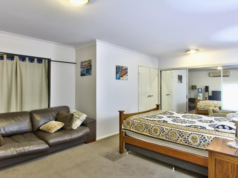 27 Jordan Terrace, Newstead QLD 4006