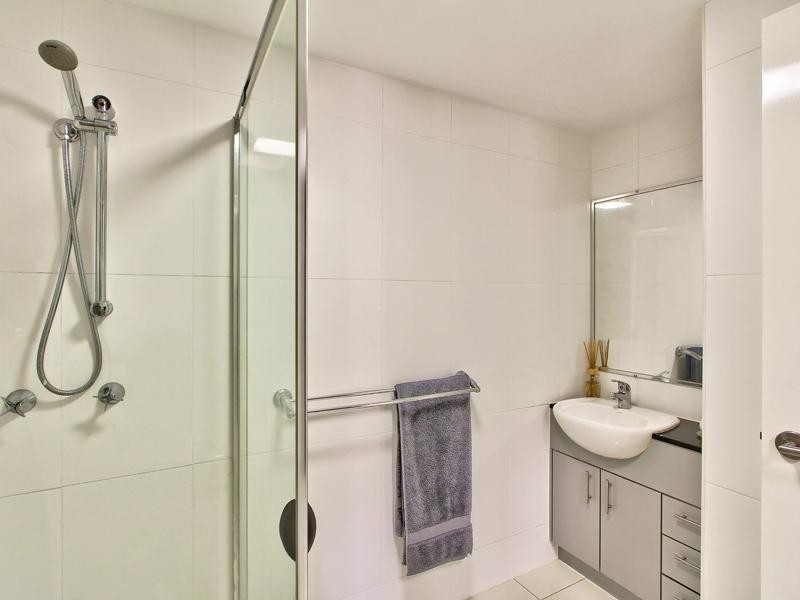 10/915 Stanley Street, Woolloongabba QLD 4102