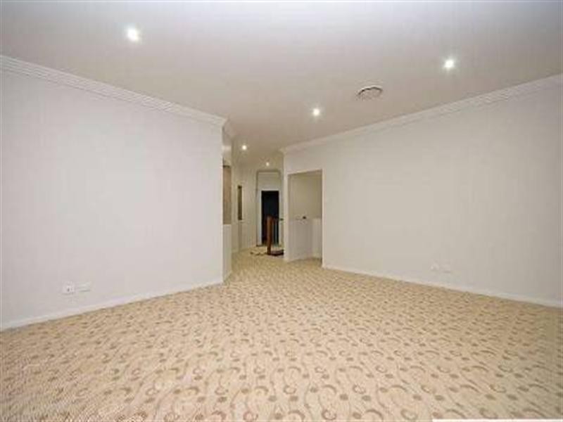 8 Trudy Crescent, Cornubia QLD 4130