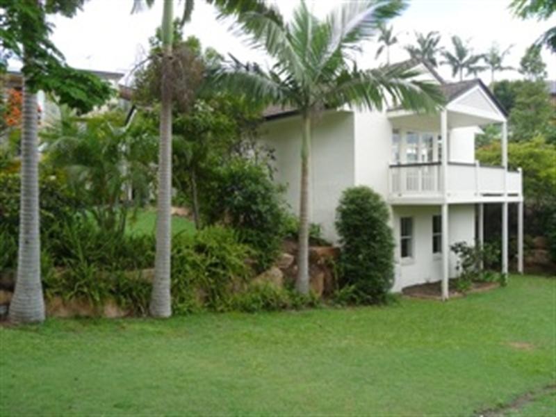 37 Tristania Drive, Bardon QLD 4065