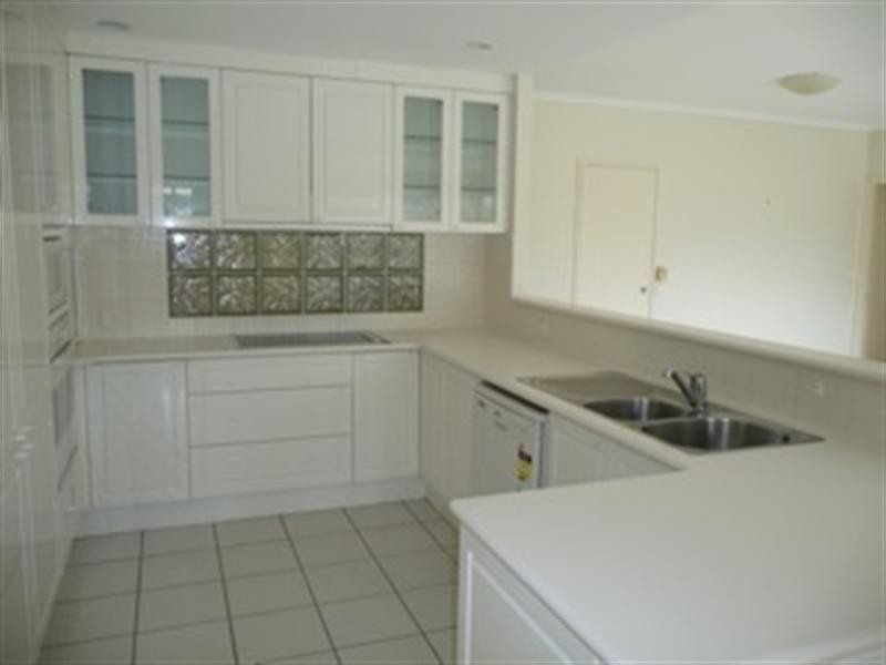 37 Tristania Drive, Bardon QLD 4065