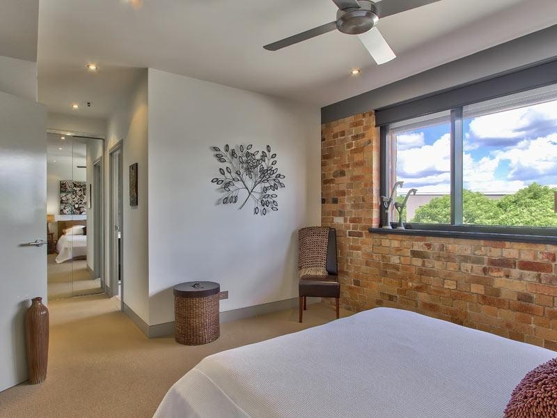 2233/32 Refinery Parade, New Farm QLD 4005