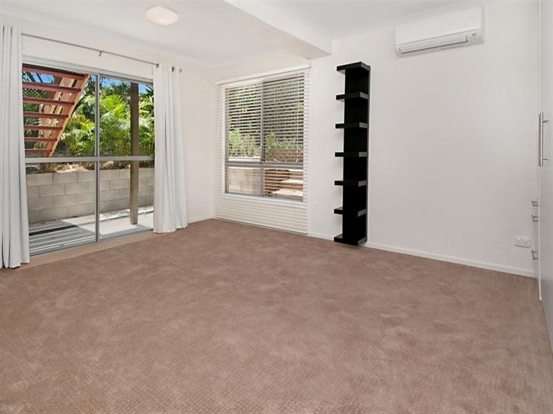 2 Hazlewood Street, New Farm QLD 4005