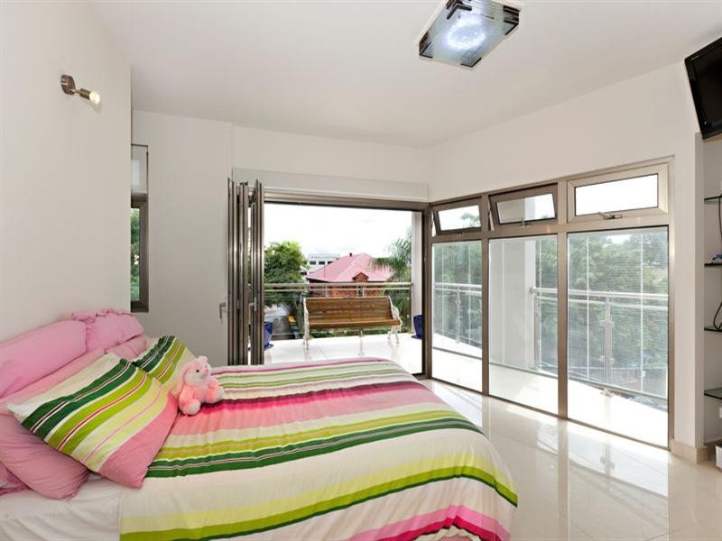 19 Harcourt Street, New Farm QLD 4005