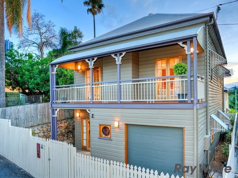 70 Kennigo Street, Spring Hill QLD 4000
