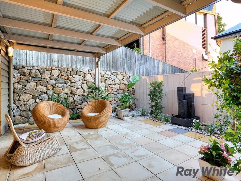 70 Kennigo Street, Spring Hill QLD 4000