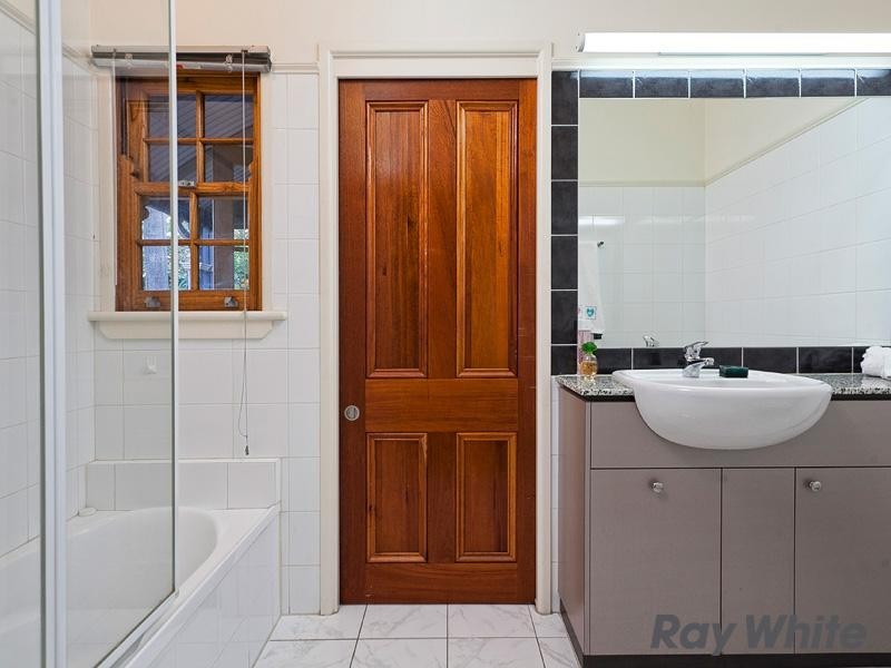 70 Kennigo Street, Spring Hill QLD 4000