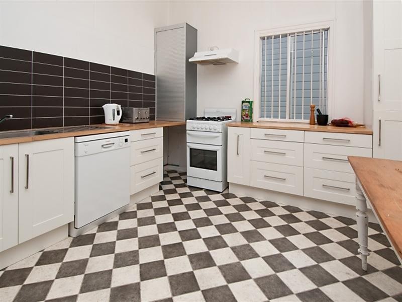 31 Blakeney Street, Highgate Hill QLD 4101