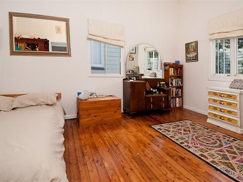 31 Blakeney Street, Highgate Hill QLD 4101