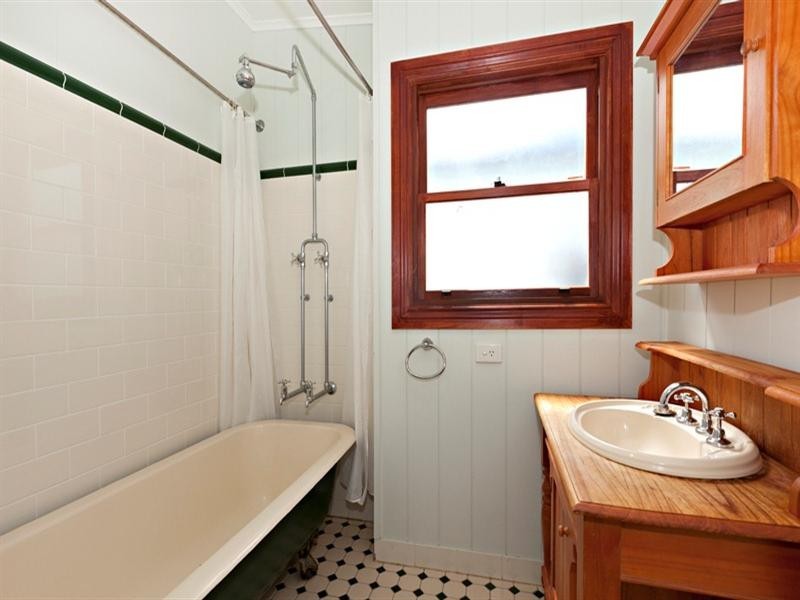 24 Walker Street, Windsor QLD 4030