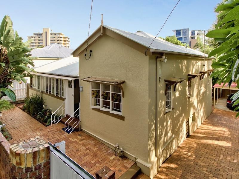 3 Hazlewood Street, New Farm QLD 4005