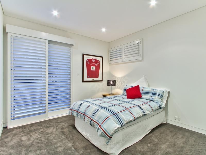 38 Grays Road, Hamilton QLD 4007