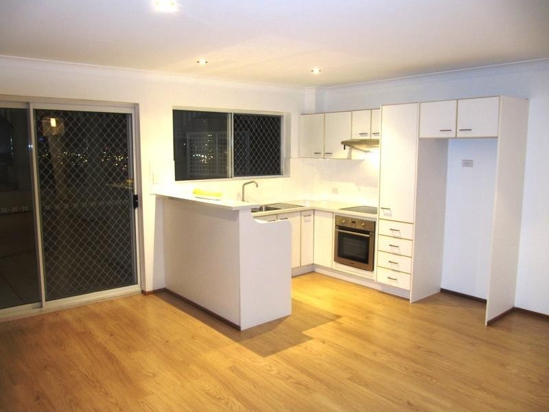 10/12 Little Street, Albion QLD 4010