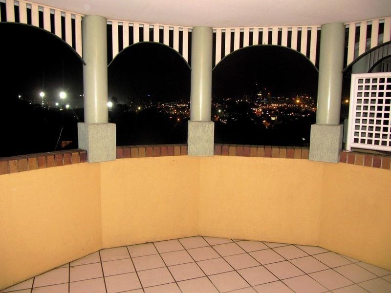 10/12 Little Street, Albion QLD 4010