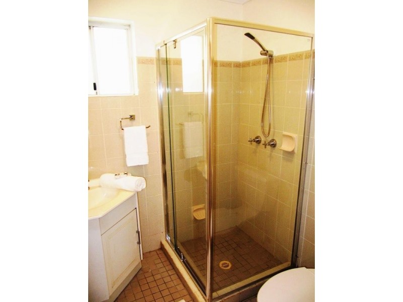 10/12 Little Street, Albion QLD 4010