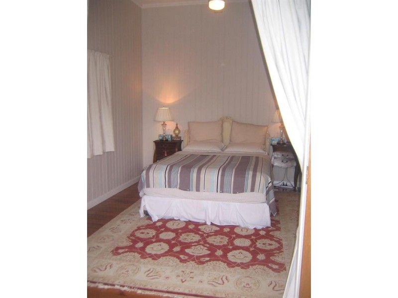 19 Salstone Street, Kangaroo Point QLD 4169