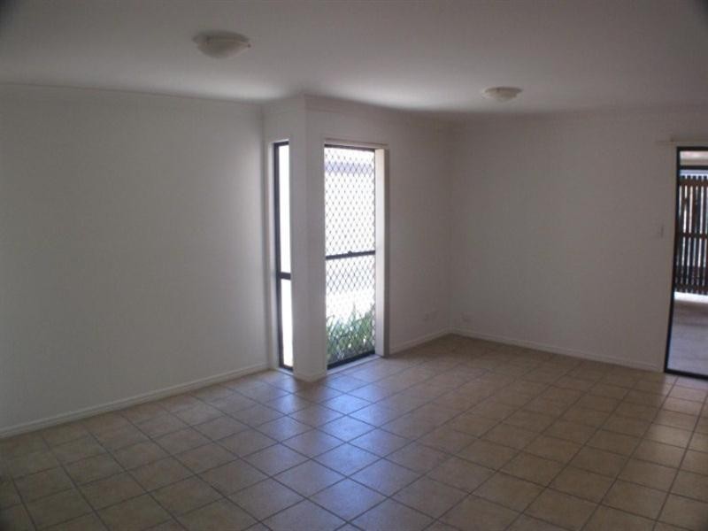 2/14 Cardross Street, Yeerongpilly QLD 4105