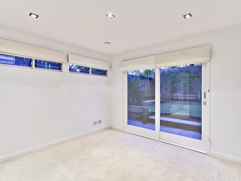 11 Isaac Street, Spring Hill QLD 4000