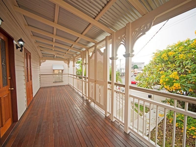 102 Warry Street, Spring Hill QLD 4000