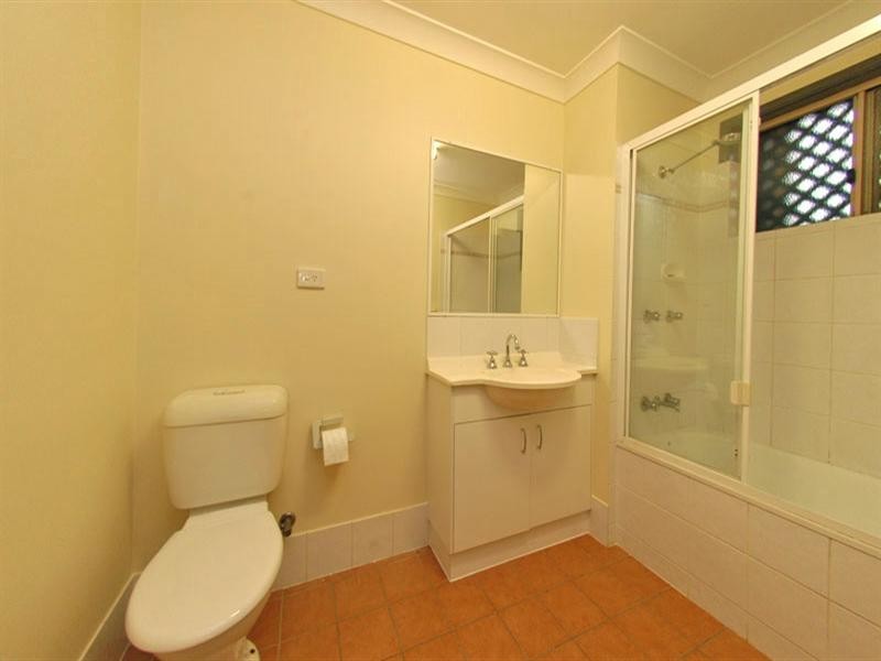 64 Gatling Road, Cannon Hill QLD 4170