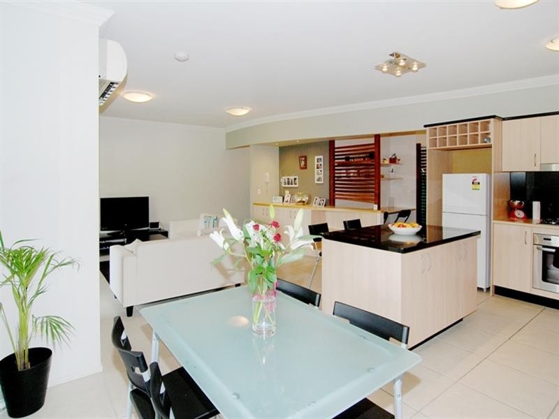 18/31 Helen Street, Teneriffe QLD 4005