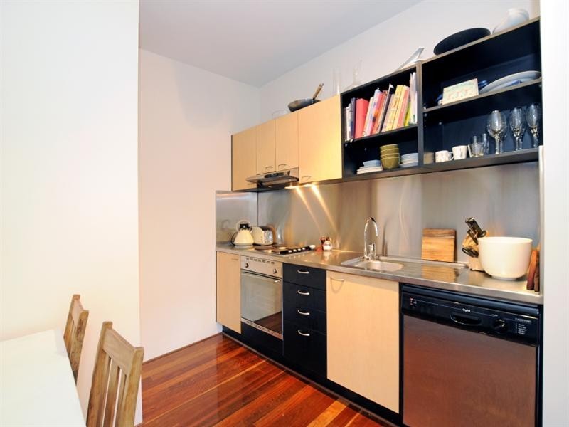 8 Dath Street, Teneriffe QLD 4005