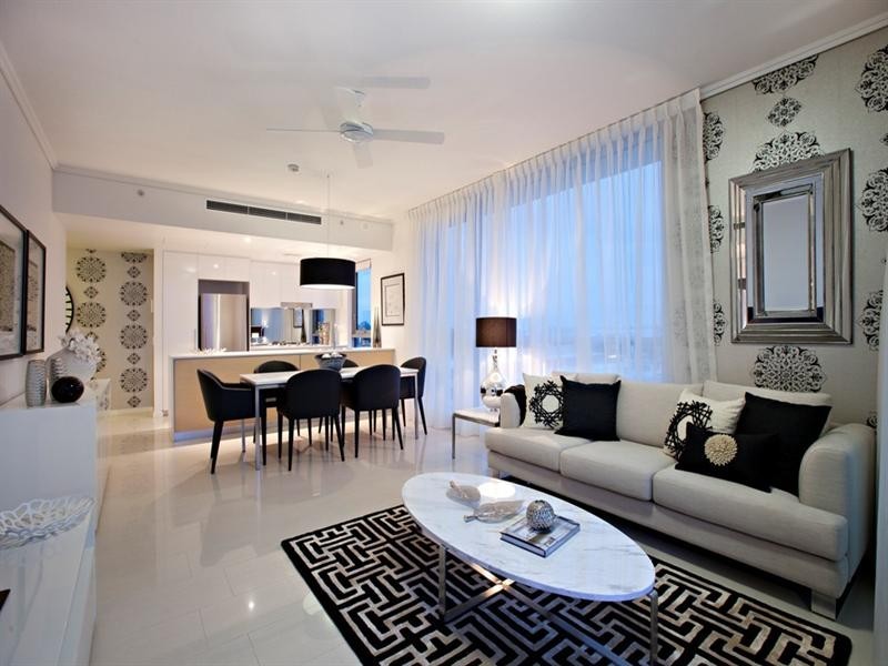 8 Harbour Road, Hamilton QLD 4007