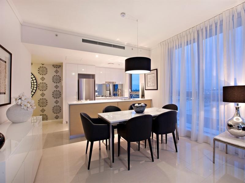 8 Harbour Road, Hamilton QLD 4007