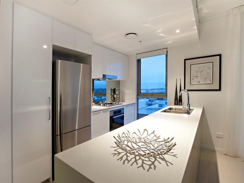 8 Harbour Road, Hamilton QLD 4007