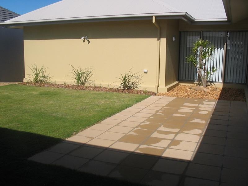 17 Mossvale Drive, Wakerley QLD 4154