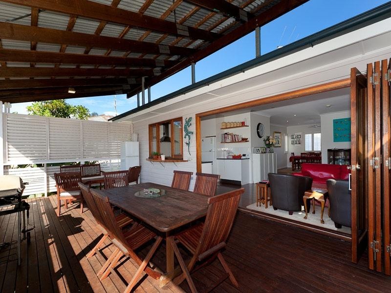 76 Tenth Avenue, Kedron QLD 4031