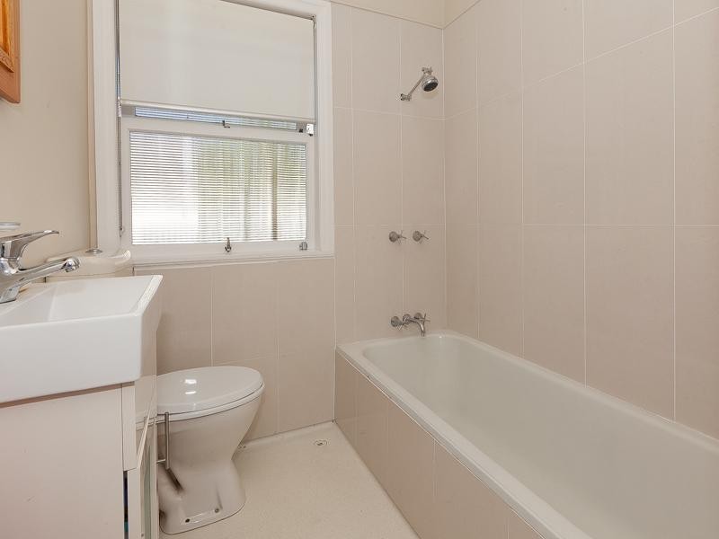 76 Tenth Avenue, Kedron QLD 4031