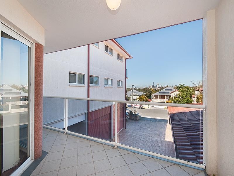 4/125 Stoneleigh Street, Lutwyche QLD 4030