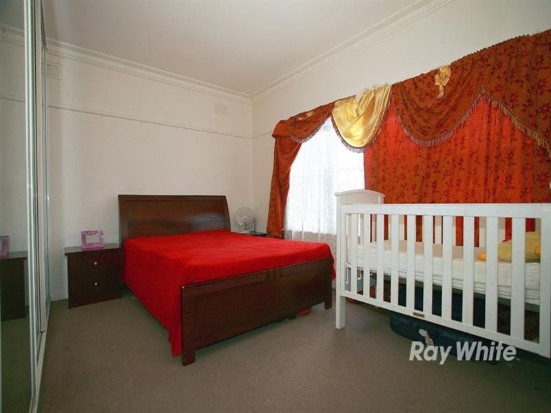 40 Gladstone Road, Dandenong VIC 3175