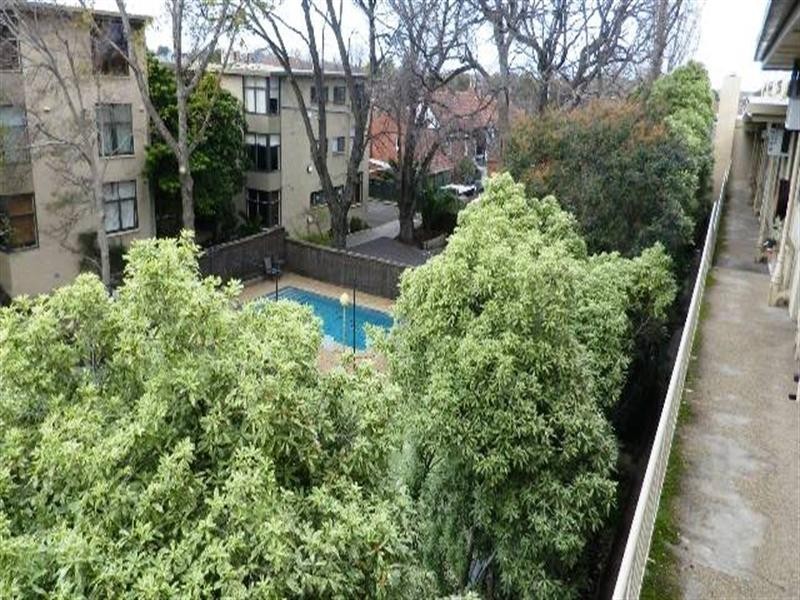 27/5 Fulton Street, St Kilda East VIC 3183