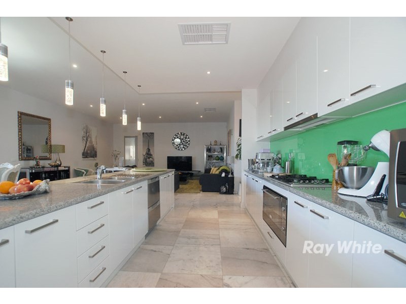 14 Brando Court, Endeavour Hills VIC 3802