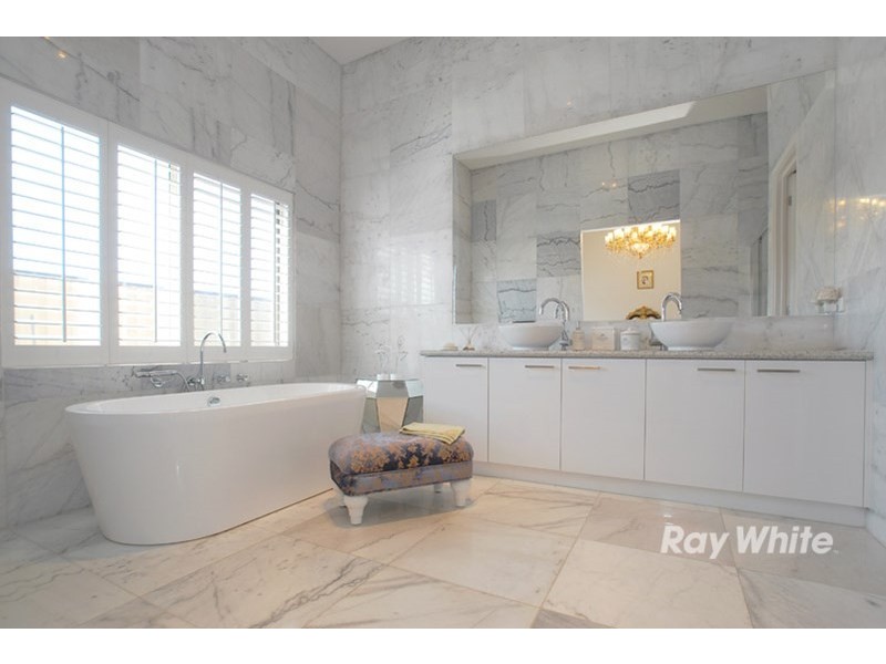 14 Brando Court, Endeavour Hills VIC 3802