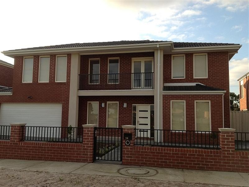 10 Auguste Avenue, Clayton VIC 3168