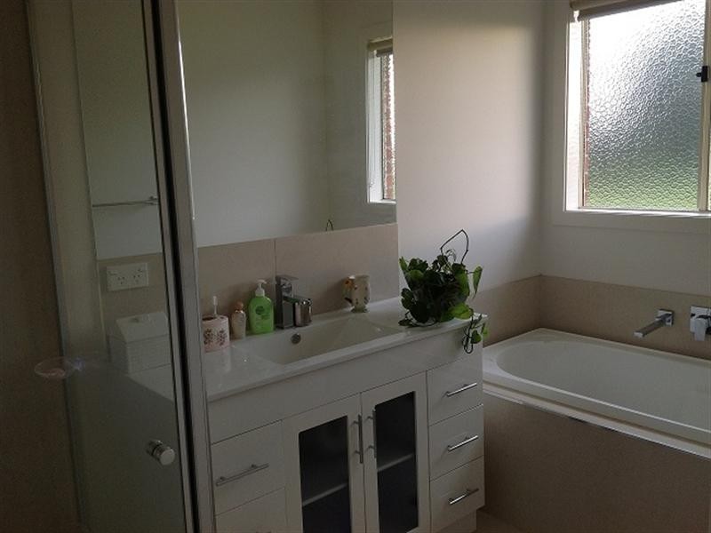 10 Auguste Avenue, Clayton VIC 3168