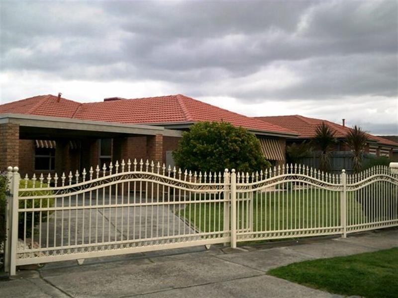 14 College Crescent, Keysborough VIC 3173