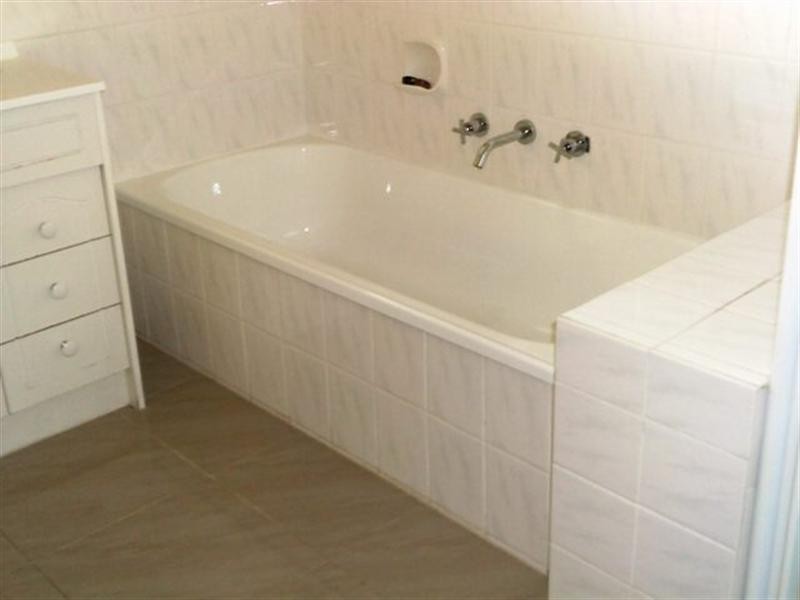 14 College Crescent, Keysborough VIC 3173