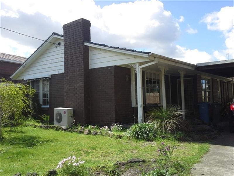 42 Locharn Crescent, Keysborough VIC 3173